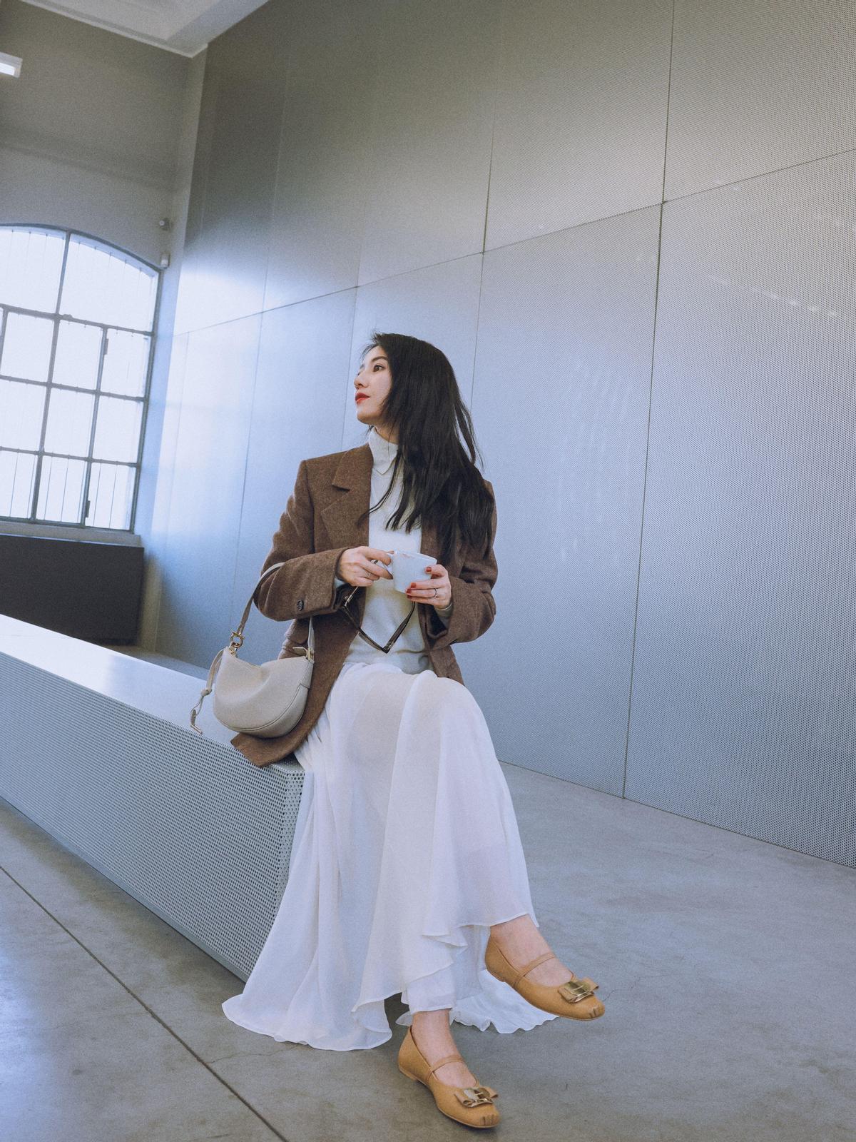 中年女性高圆圆时髦穿搭_中国中年女明星_中年女性杨幂时髦穿搭