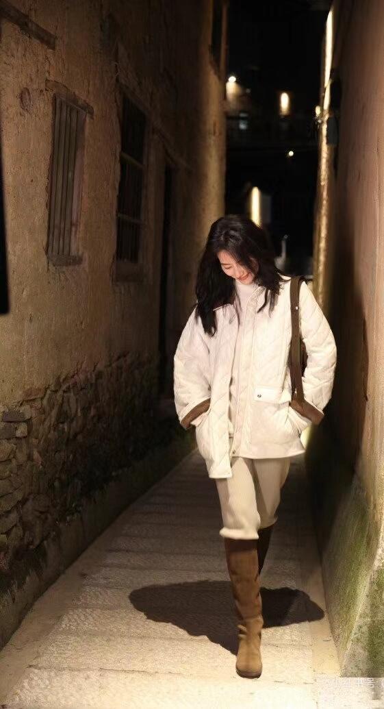 中年女性杨幂时髦穿搭_中年女性高圆圆时髦穿搭_中国中年女明星