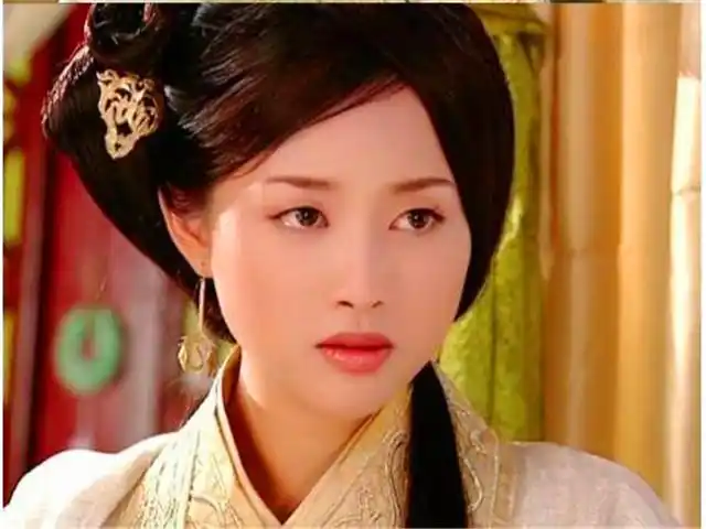 2016古装女明星_古装剧女主角颜值高 孙怡刘亦菲杨幂演技对比 袁冰妍赵露思鞠婧祎网剧女主竞争格局