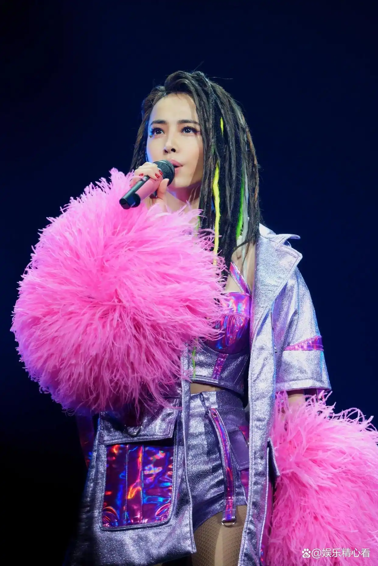 娱乐圈哪些女名星很矮_脸高身矮女明星_矮个子女星身高揭秘