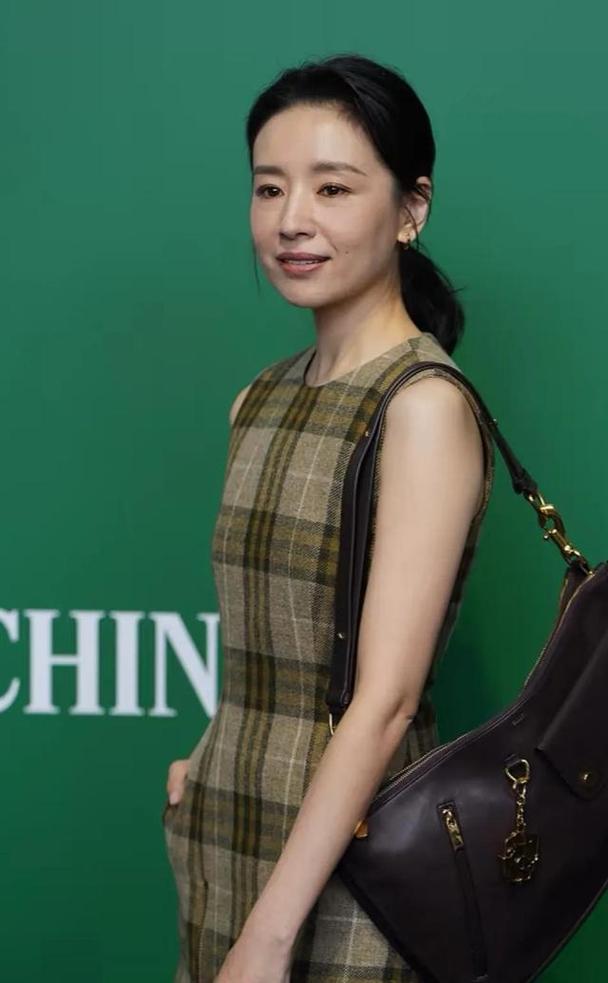 影视明星董洁_香港女明星董洁_董洁香港